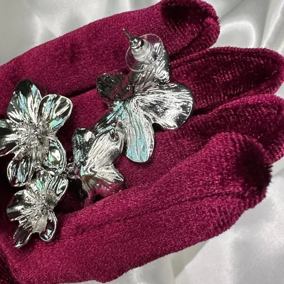 ZARA Super Silver Floral earrings - Picture 10 of 14